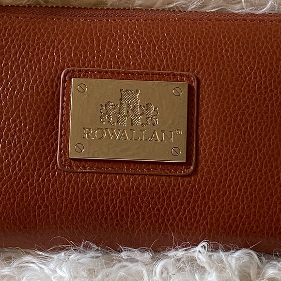 - NEW- Rowallan of Scotland Turn-Lock Wallet - Camel - Picture 4 of 12